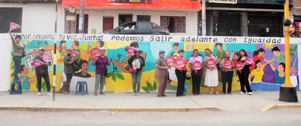 Red de Mujeres de Villa María del Triunfo recuperan espacio público y realizan un mural colectivo incentivando el disfrute de una vida libre de violencia de género