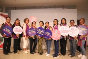 Mujeres en Villa María del Triunfo sostienen el 70% de los servicios de cuidado sin apoyo suficiente