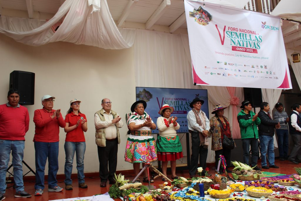 Declaración política en Cusco: Gremios agrarios llaman a aprobar la Ley de Semillas Nativas
