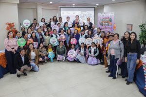 Candidatos regionales firman compromiso con la Agenda de las Mujeres Rurales, Campesinas e Indígenas de Junín